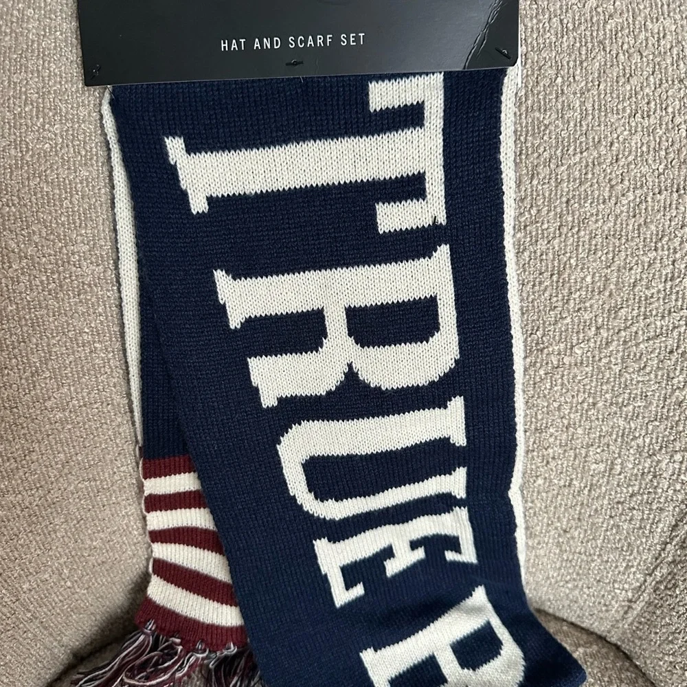 True Religion‎ Navy and Burgundy Scarf